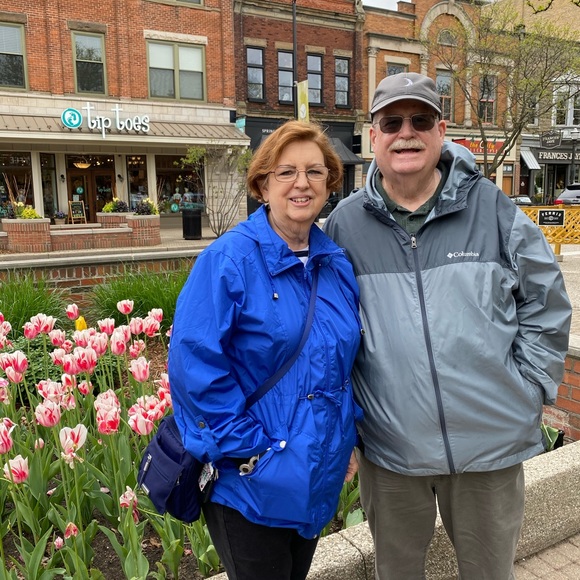 Meet your Posher, Jennifer - Picture 3 of 4